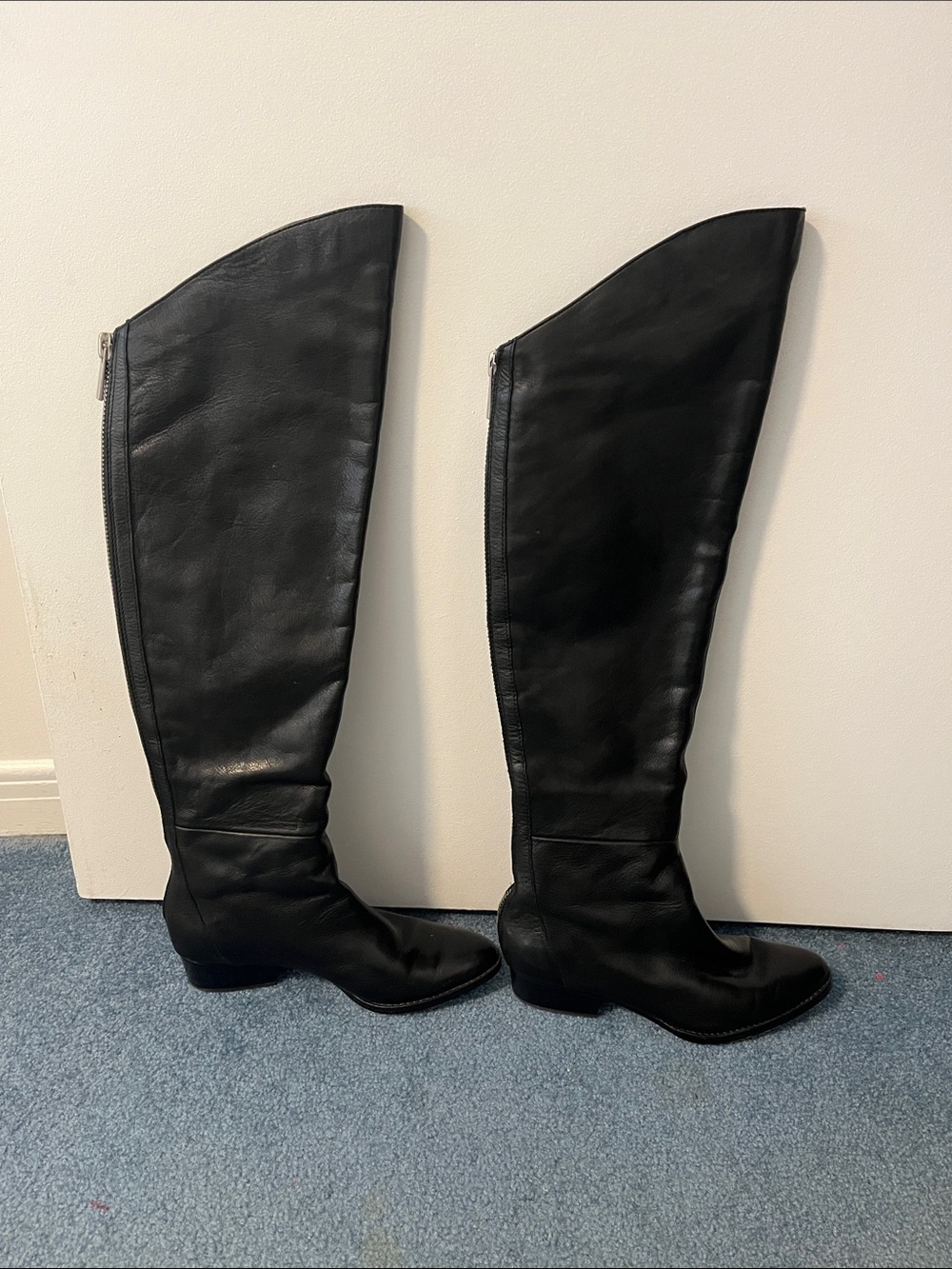Dolce Vita Daroda Women's Black Knee-High Leather Boots - Classic Riding Style